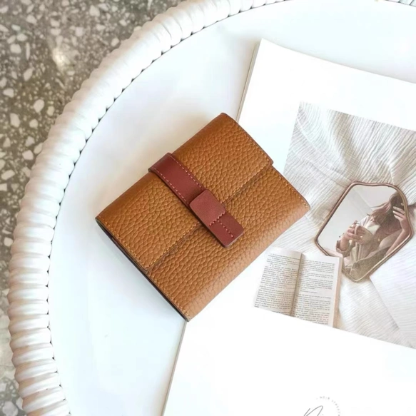 ミニ財布 、コンパクト財布、本革、 大容量 、小銭入れ、カード入れ、 財布、お正月、三つ折り財布
