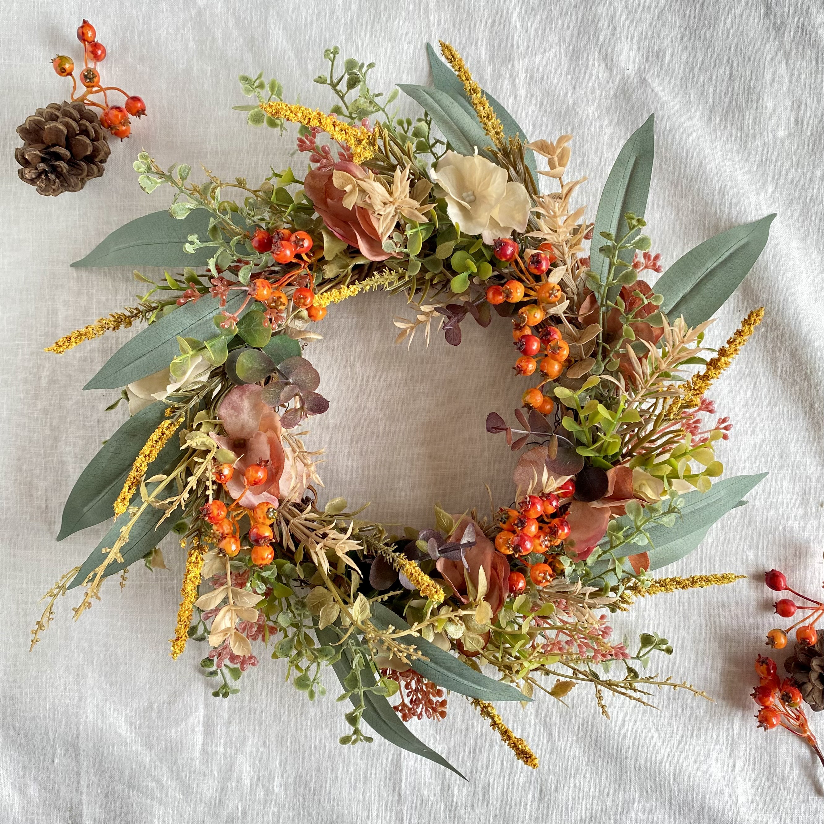 Autumn Forest 〜秋の草花と木の実のリース〜　サンキライリース