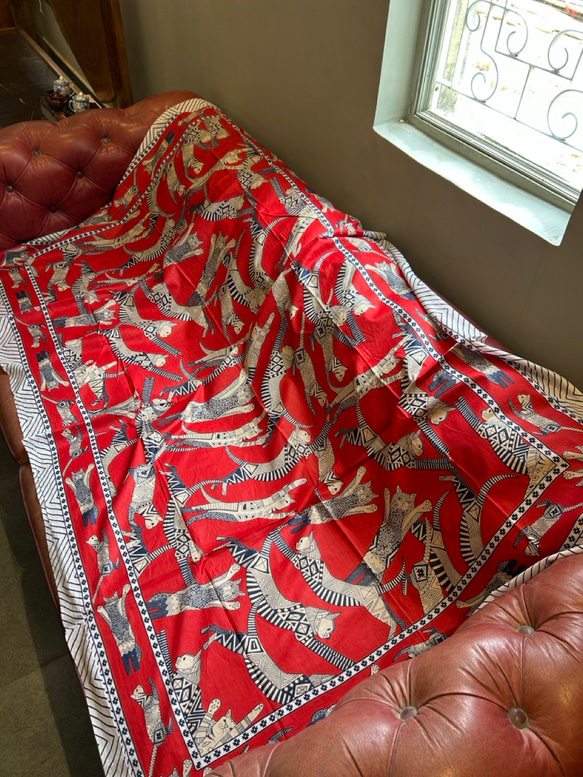 【再販】インド綿大判ストール/ドゥパタ 猫ちゃん Red 3枚目の画像