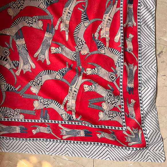 【11/30発送】インド綿大判ストール/ドゥパタ 猫ちゃん 朱色 再販 2枚目の画像