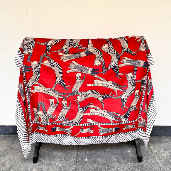 【11/30発送】インド綿大判ストール/ドゥパタ 猫ちゃん 朱色 再販 4枚目の画像