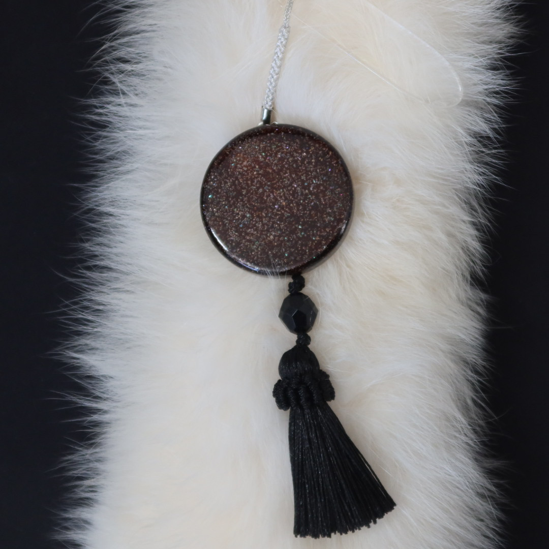 本漆の根付 房付【貝蒔 研出し】 8,520円