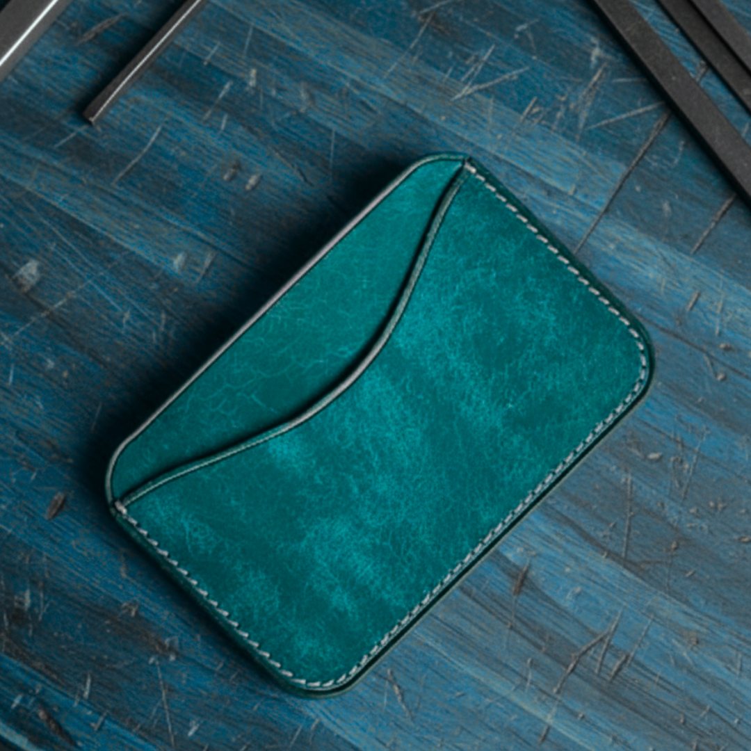イタリアン植物タンニンなめし革のカードケース｜ターコイズブルー