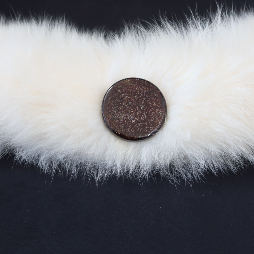 本漆のブローチ【貝蒔 研出し】