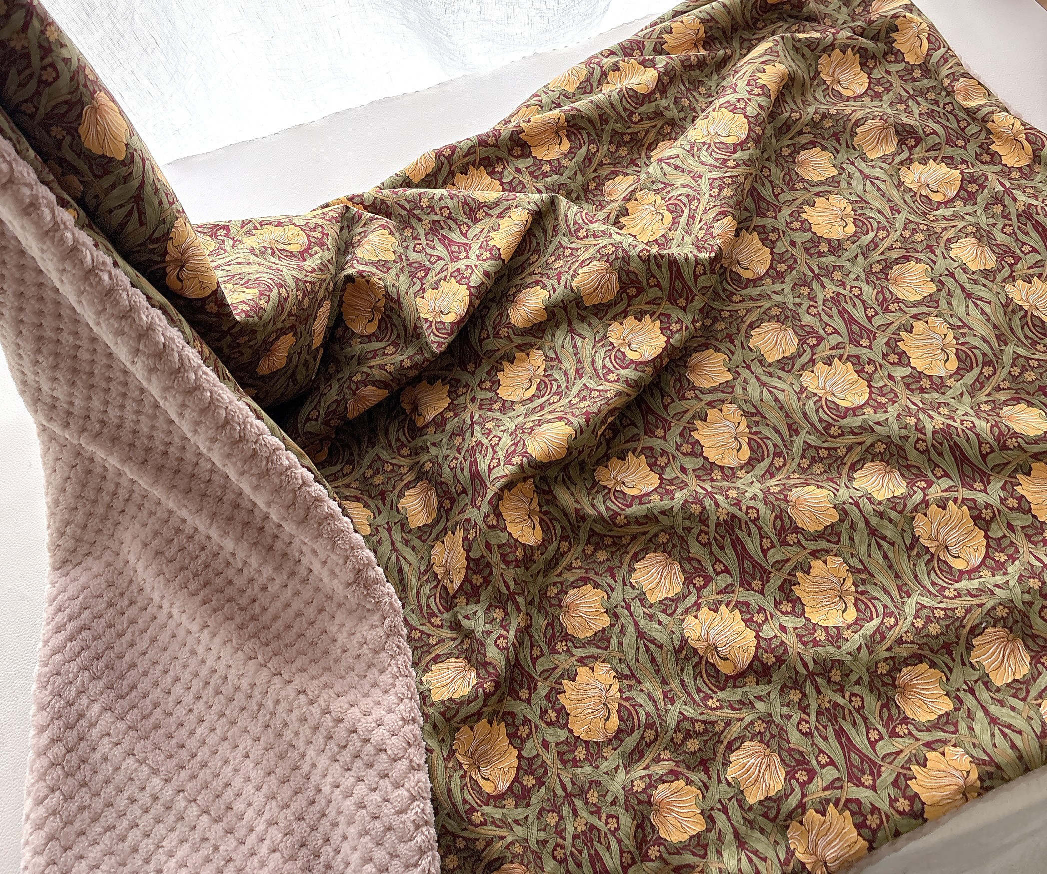 ウィリアムモリス　オトナの大判ブランケット　ピンパーネル×ピンクラテボア