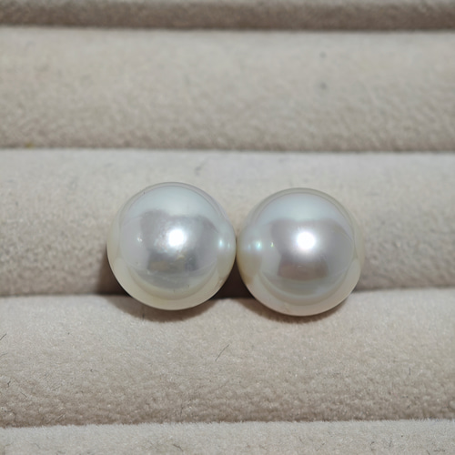 天然南洋白蝶真珠 12.7mm プラチナ ピアス ピアス（スタッド・一粒