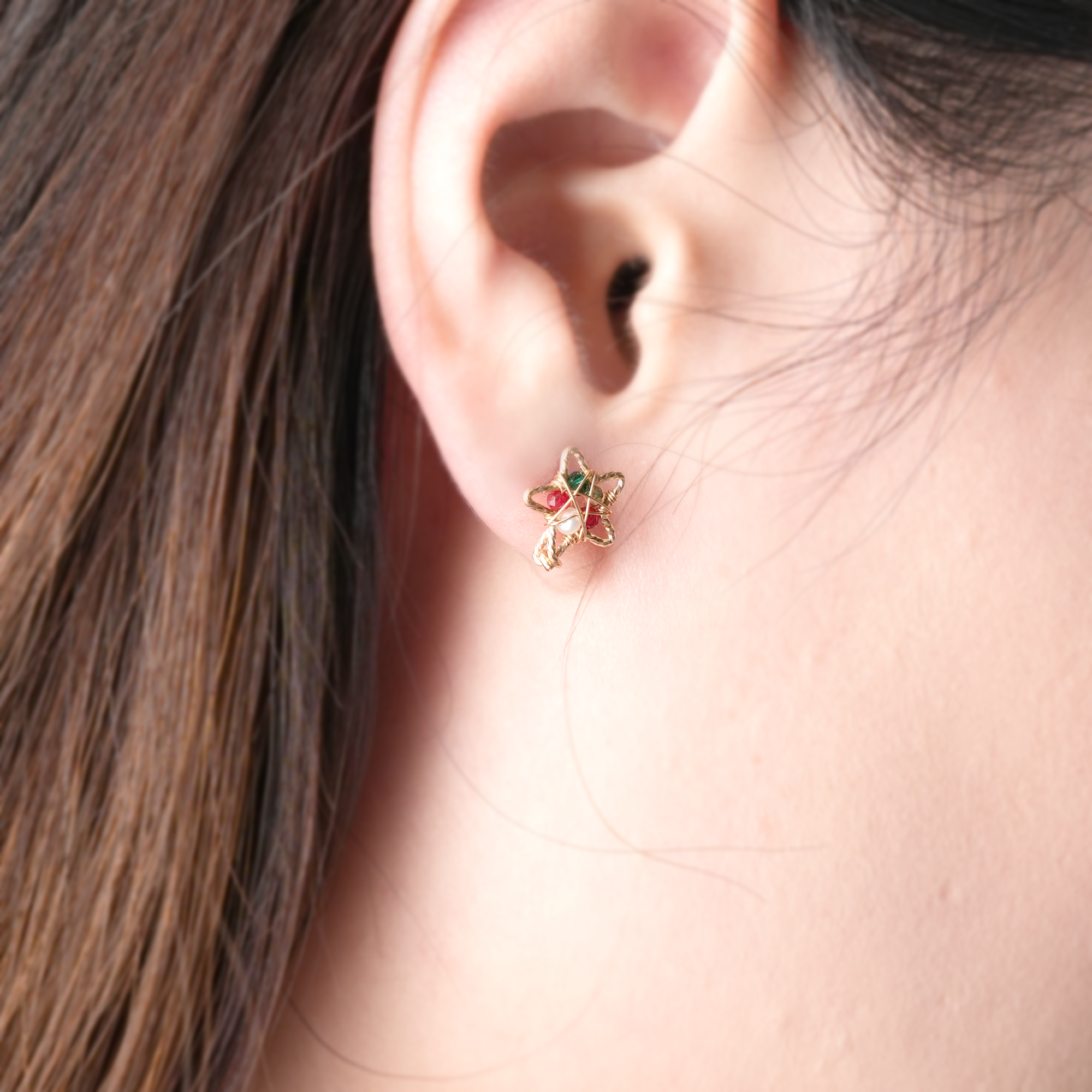 【冬支度/お正月】14kgf 小さな星のスタッドピアス ワイヤーアート 淡水パール