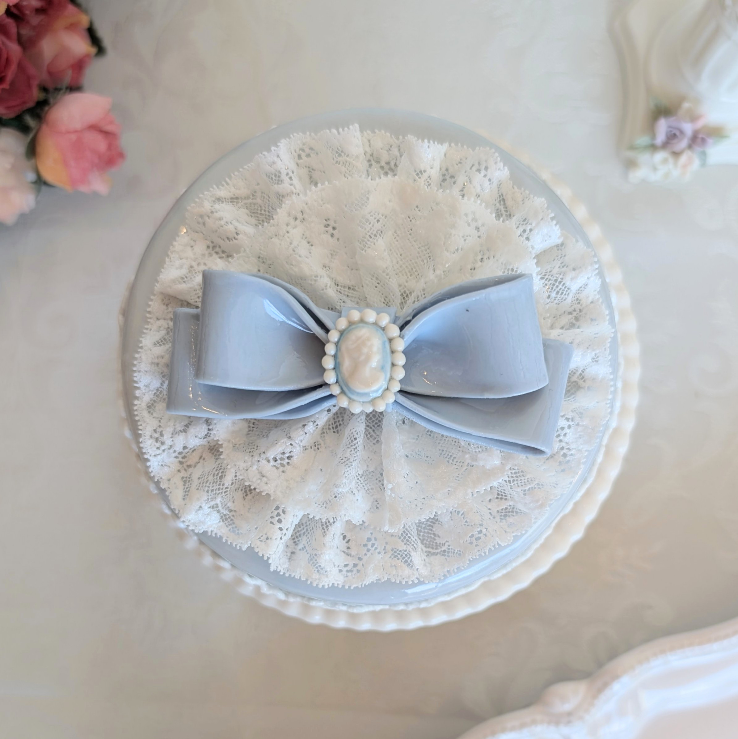 ポーセレン レースドール 【 デコレーションケーキ 】ブルー　ピンク　カメオ　結婚祝い　 磁器 人形   プレゼント