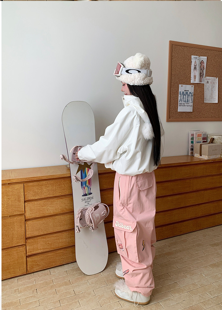 25-26秋冬限定 スノーボードウェア 防水 上下セット ジャケット パンツ 可愛い レディース SN052
