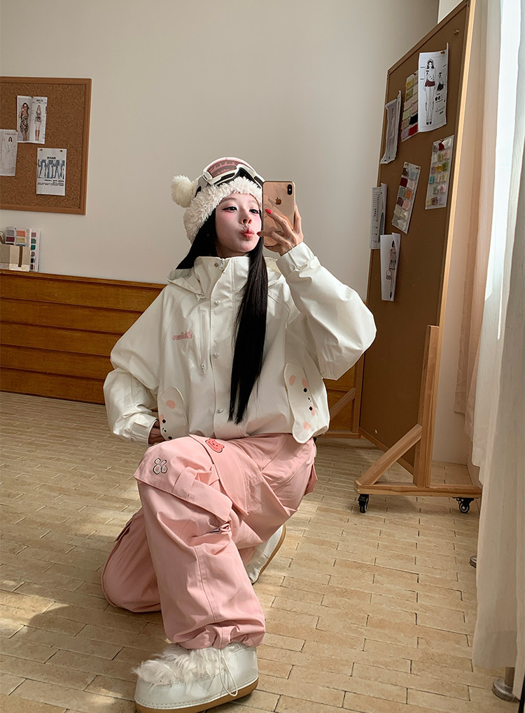 25-26秋冬限定 スノーボードウェア 防水 上下セット ジャケット パンツ 可愛い レディース SN052