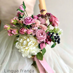 ワインレッドとくすみピンクのクラッチブーケ＆ブートニア、結婚式、前