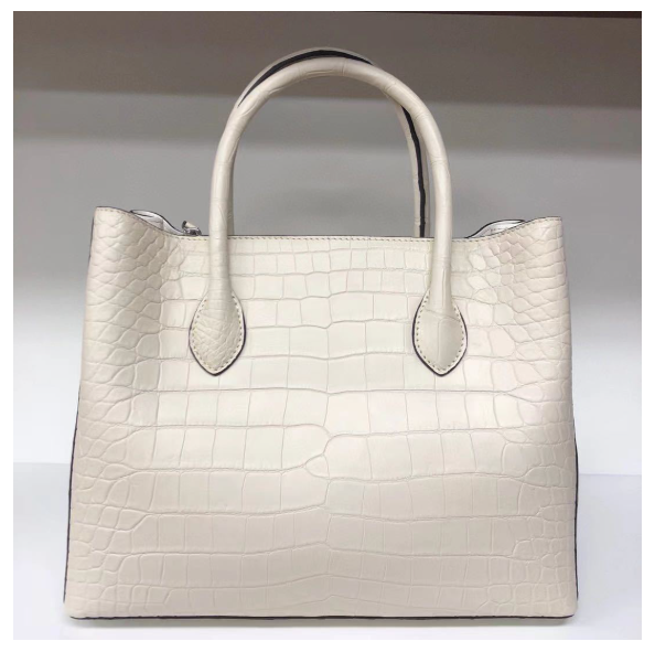 新品！クロコ 本革 トートバッグ ショルダートートバッグ ベージュ色