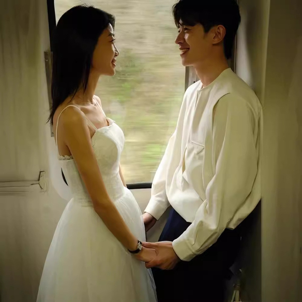 高級感 白 黒 ふわふわ ウェディングドレス シンプル 韓国風 花嫁 誕生日 成人式 二次会 前撮り HL635