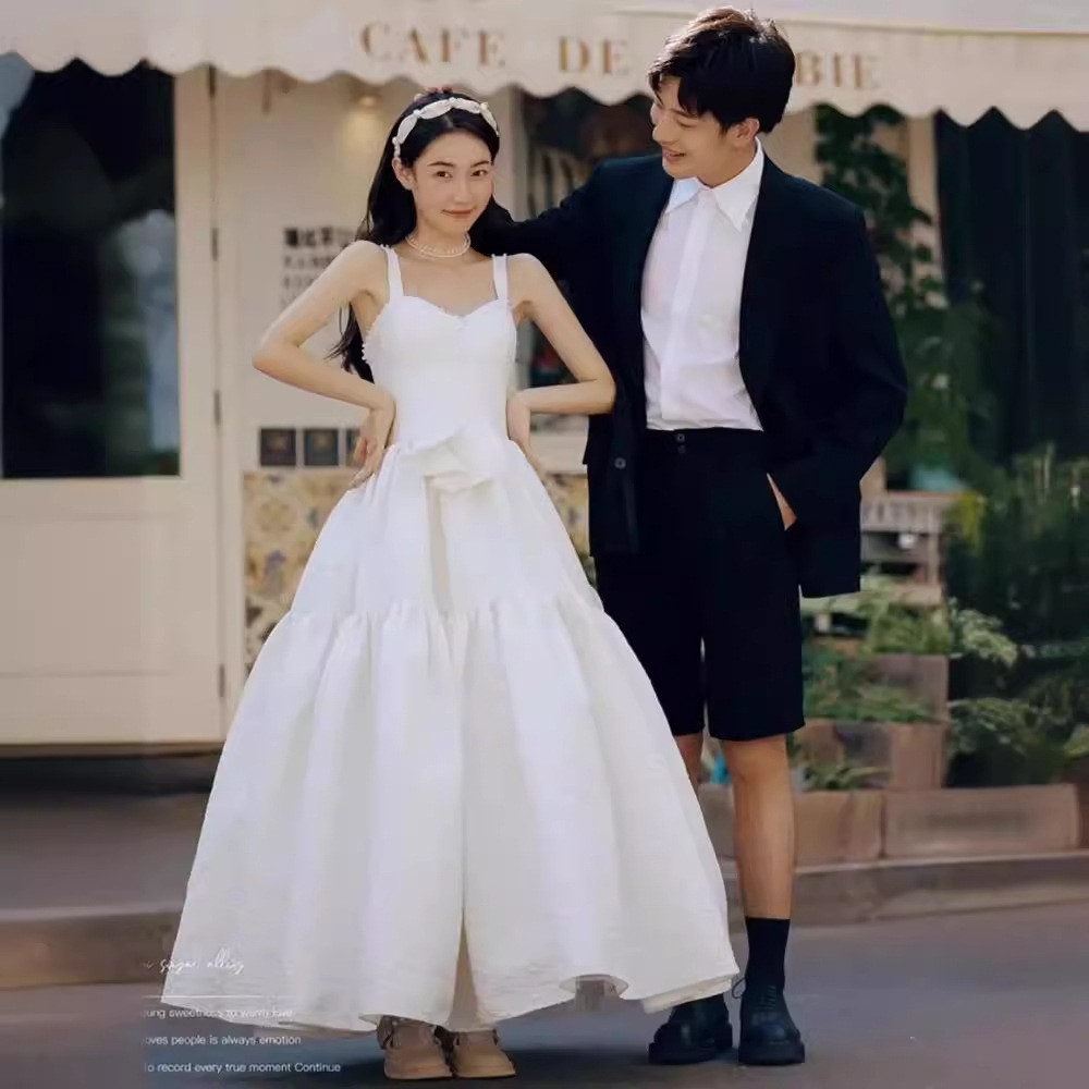 高級感 白 黒 ノースリーブ ウェディングドレス シンプル 韓国風 花嫁 誕生日 成人式 前撮り HL655