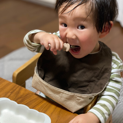 撥水コットンのお食事エプロン｜綿100%・スナップボタンでポケットに
