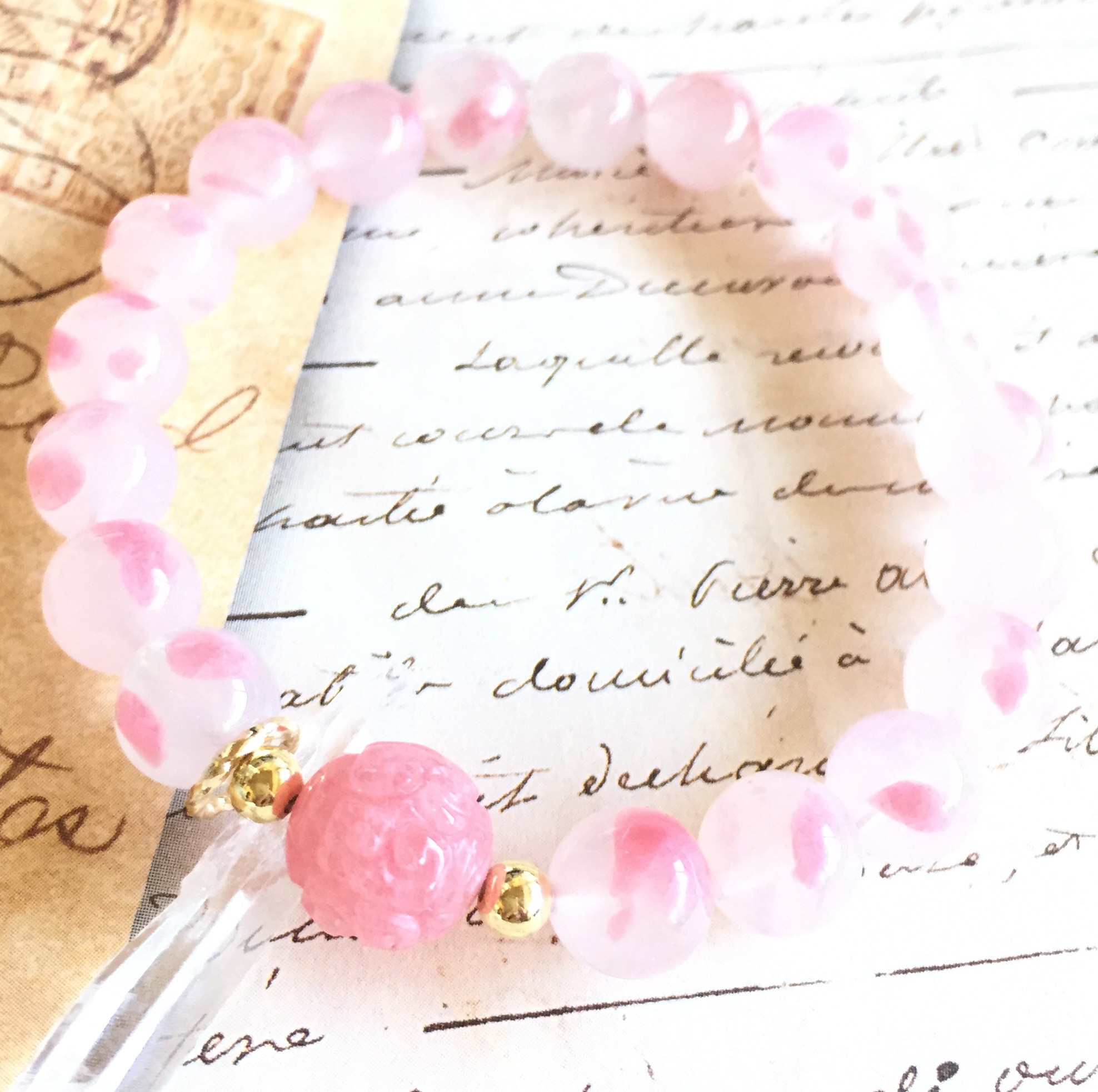 花の力✴︎ハートチャクラのエネルギー不足を補い強化、活性化✴︎花びらのように可憐、ハートウォーミングなロードナイトシリカ