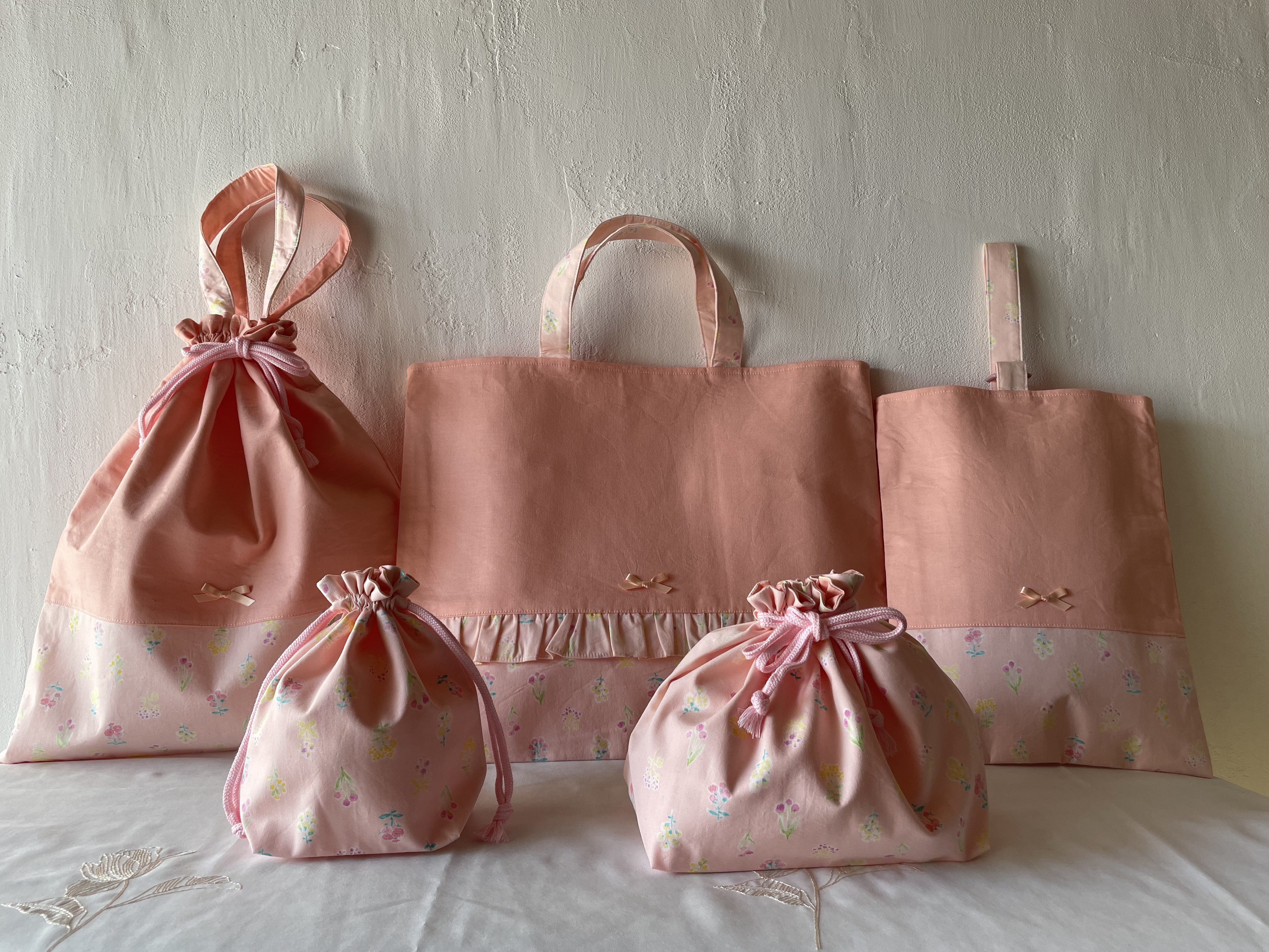 入園入学5点セット　パステルピンク（うえ無地切替）　レッスンバッグ、おきがえ入れ、うわぐつ入れ、、おべんとう袋、コップ袋