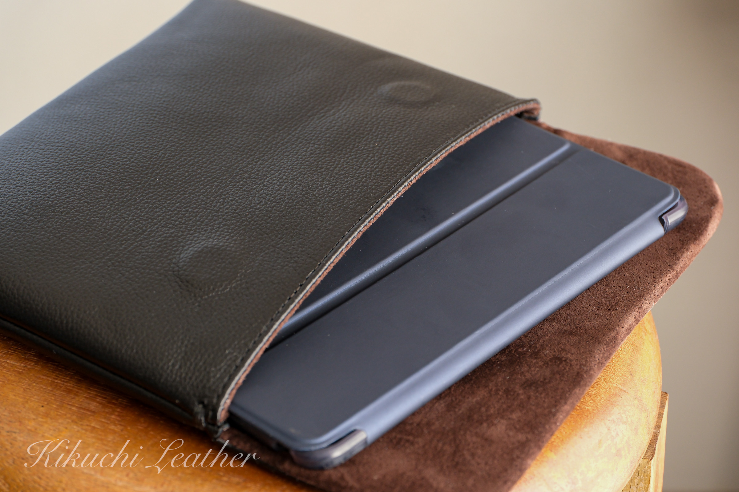 《LIONA》レザーフラップケース　iPad mini 8.3インチ用《5colors》