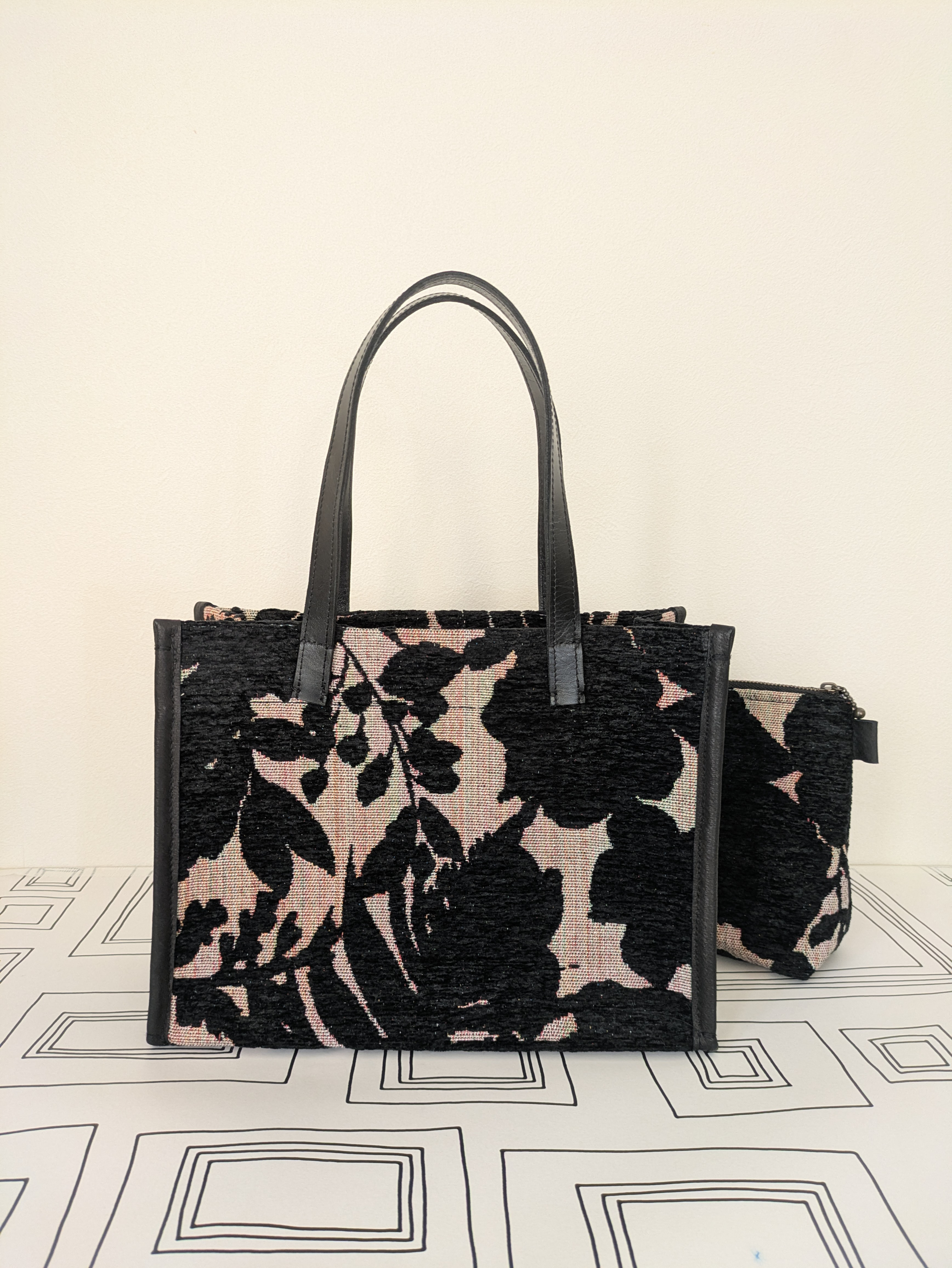 ゴブラン（裏生地）のとーと（ポーチ付き）