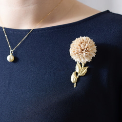 オーストリッチ フェザーコサージュ オフホワイト コサージュ hanaki