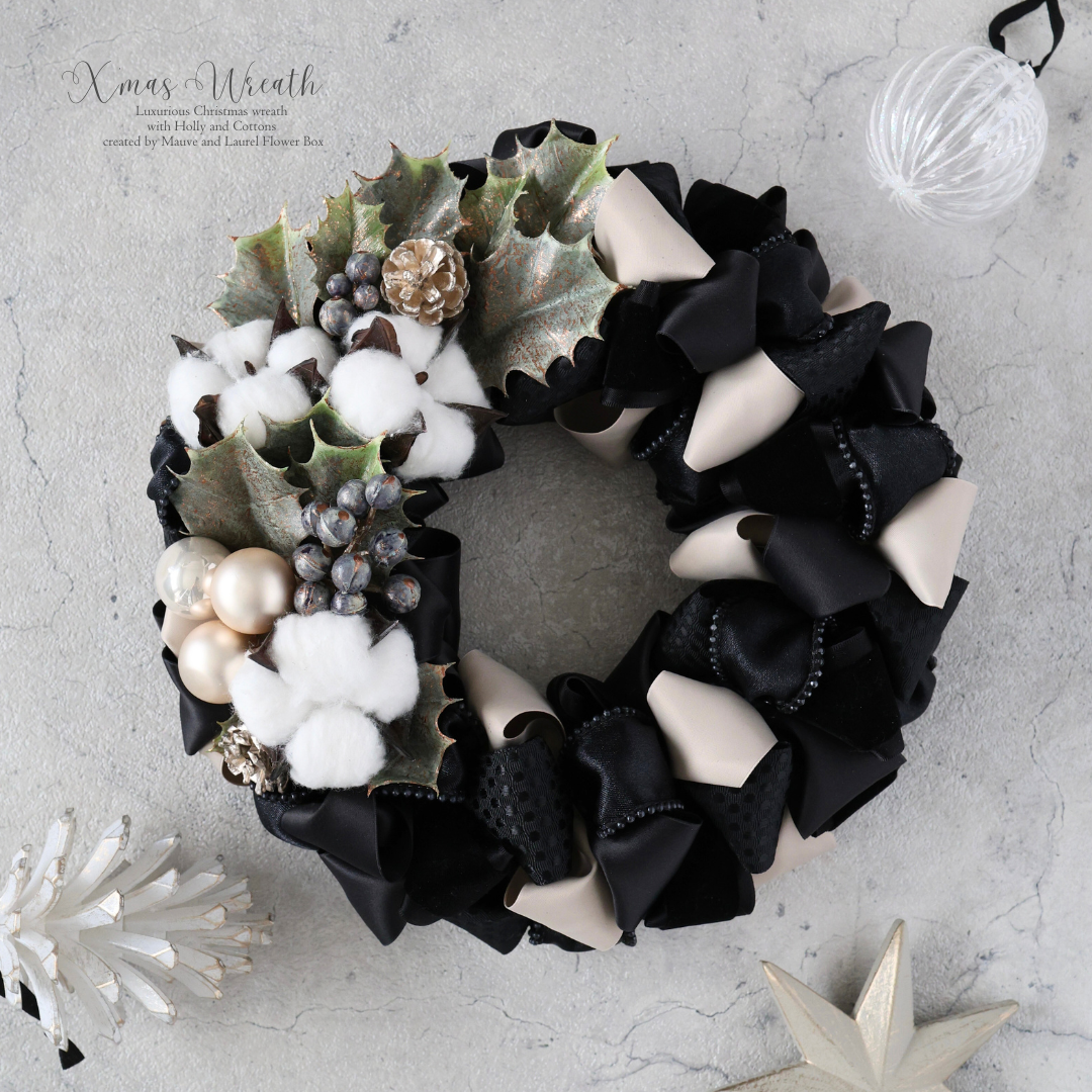 柊とコットンの大人リュクスリース｜マットリボン×シャンパンゴールド（冬・ギフト）