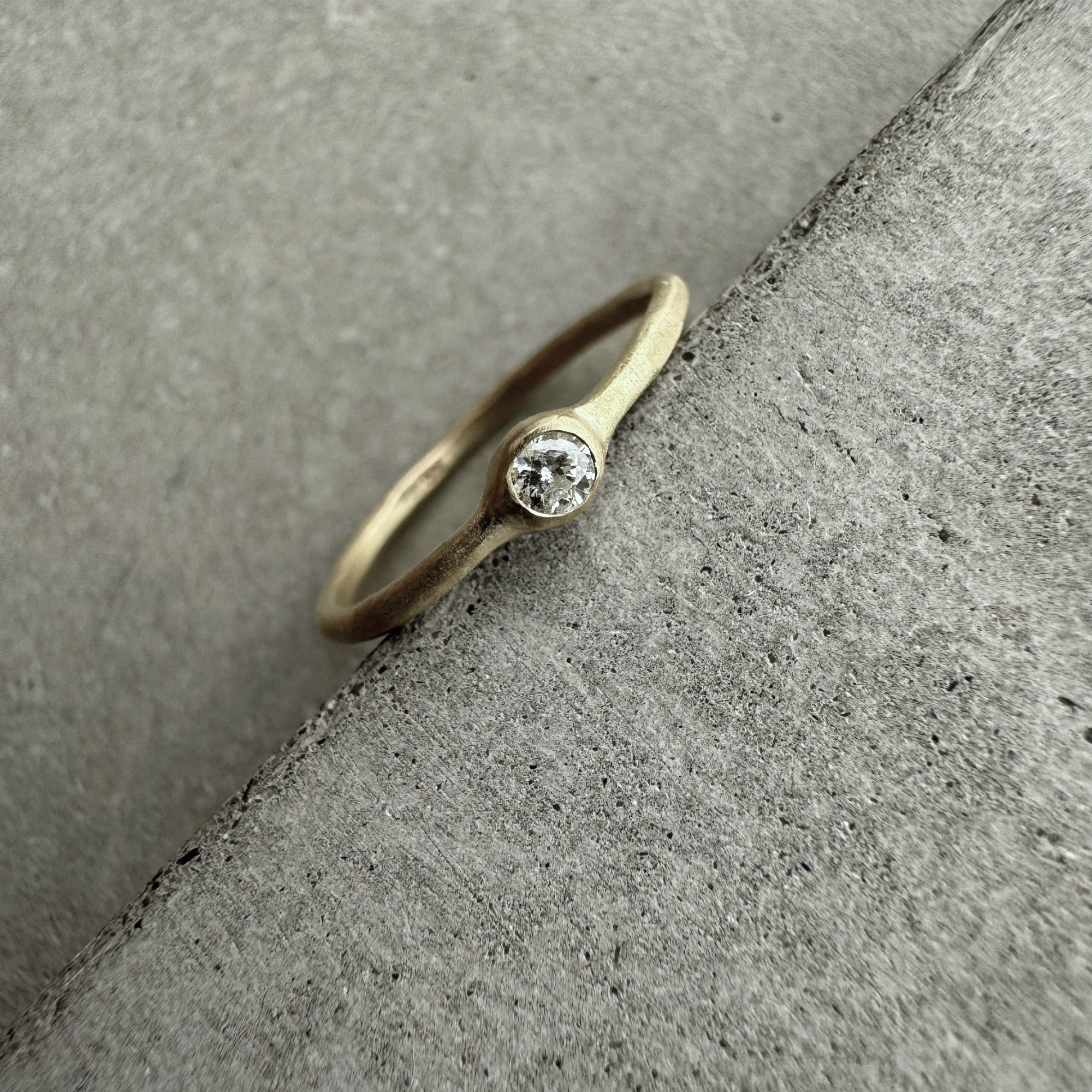 【K10】Diamond ring 槌目マット/イエローゴールド/指輪/リング/ダイヤモンド