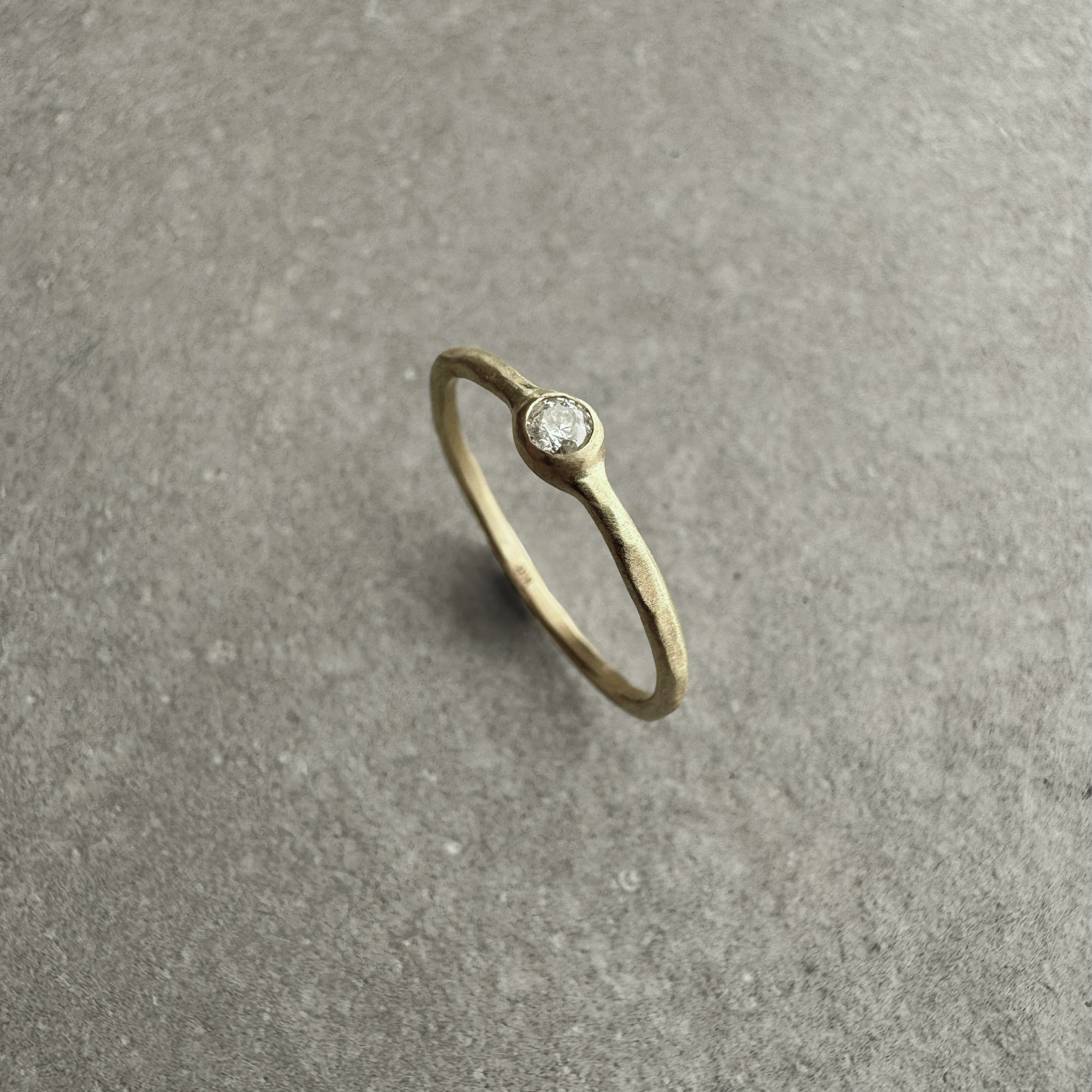 【K10】Diamond ring 槌目マット/イエローゴールド/指輪/リング/ダイヤモンド