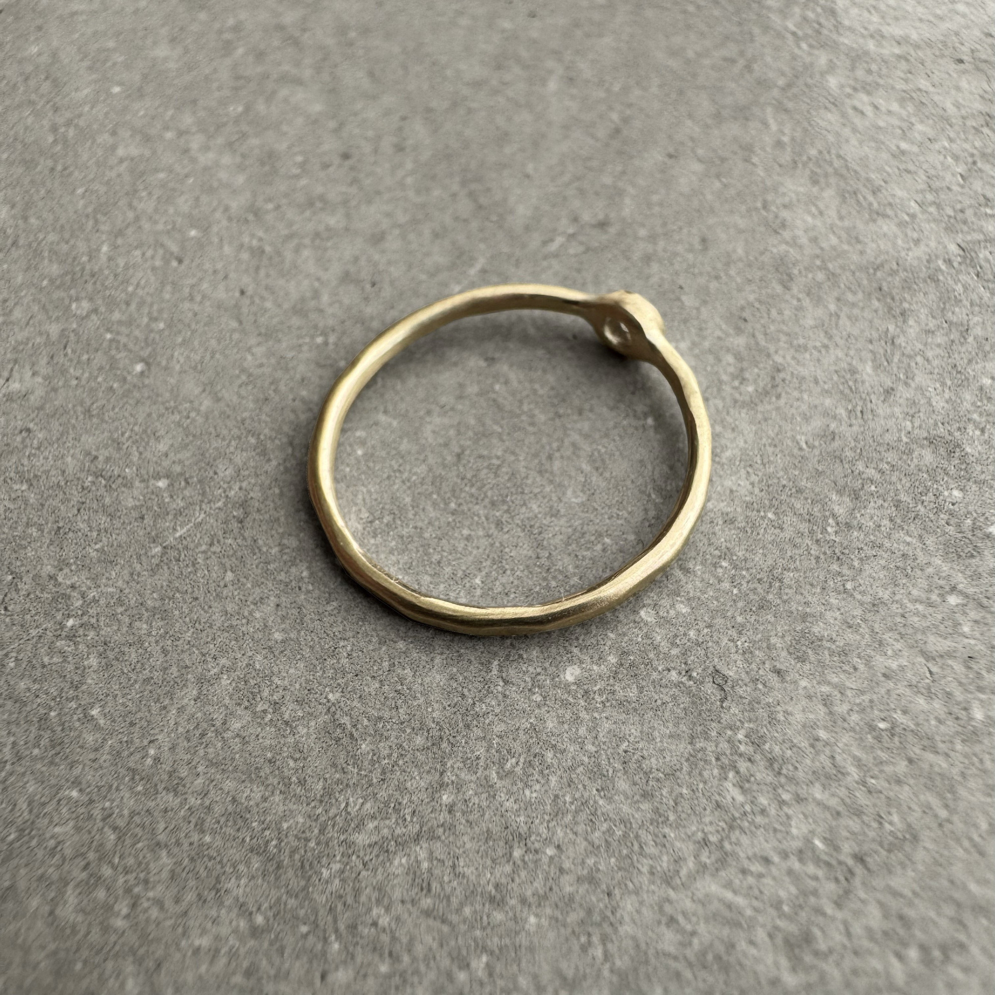 【K10】Diamond ring 槌目マット/イエローゴールド/指輪/リング/ダイヤモンド