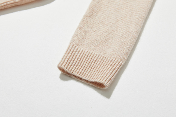 舒適時尚的針織毛衣，秋冬季必備單品。 100%羊毛，米色，貨號251120-1。 第5張的照片