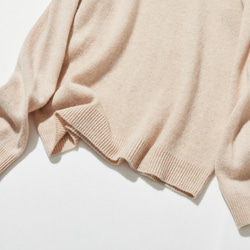 舒適時尚的針織毛衣，秋冬季必備單品。 100%羊毛，米色，貨號251120-1。 第4張的照片