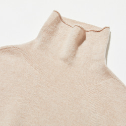 舒適時尚的針織毛衣，秋冬季必備單品。 100%羊毛，米色，貨號251120-1。 第2張的照片