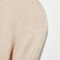 舒適時尚的針織毛衣，秋冬季必備單品。 100%羊毛，米色，貨號251120-1。 第3張的照片