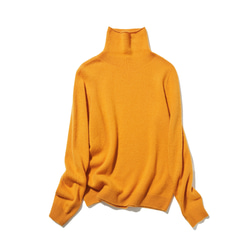 舒適時尚的針織衫，適合秋冬季節穿著。 100%羊毛，亮橘色。 251120-5 第1張的照片