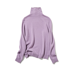 舒適時尚的針織衫，適合秋冬季節穿著。 100%羊毛，淺紫色（251120-8）。 第6張的照片