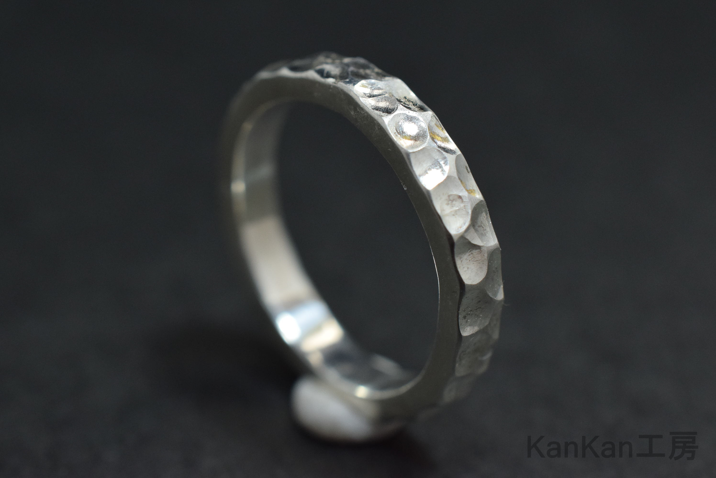 SVリング｜粗槌目｜平打ち/幅(約)3.0㎜