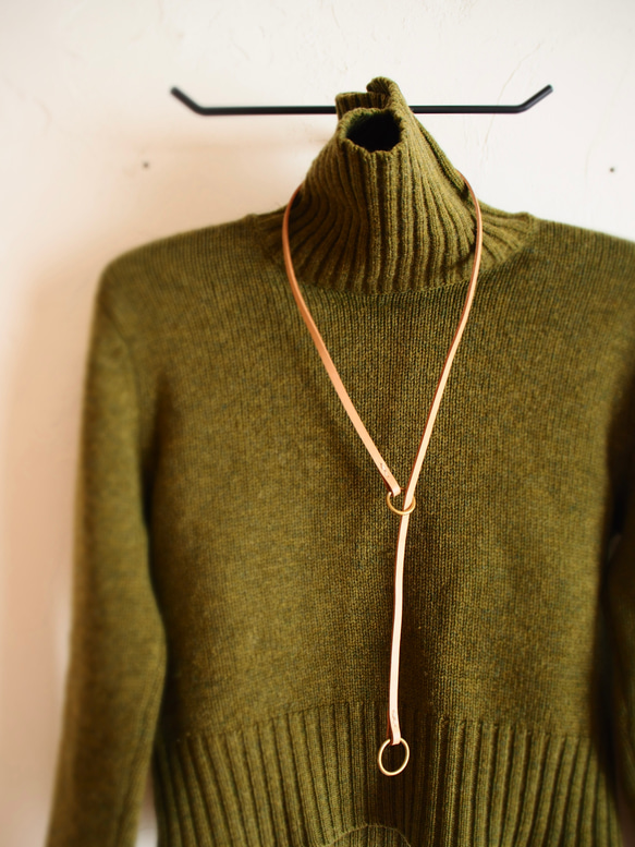 真鍮リング＋革ラリエット82 natural 1枚目の画像