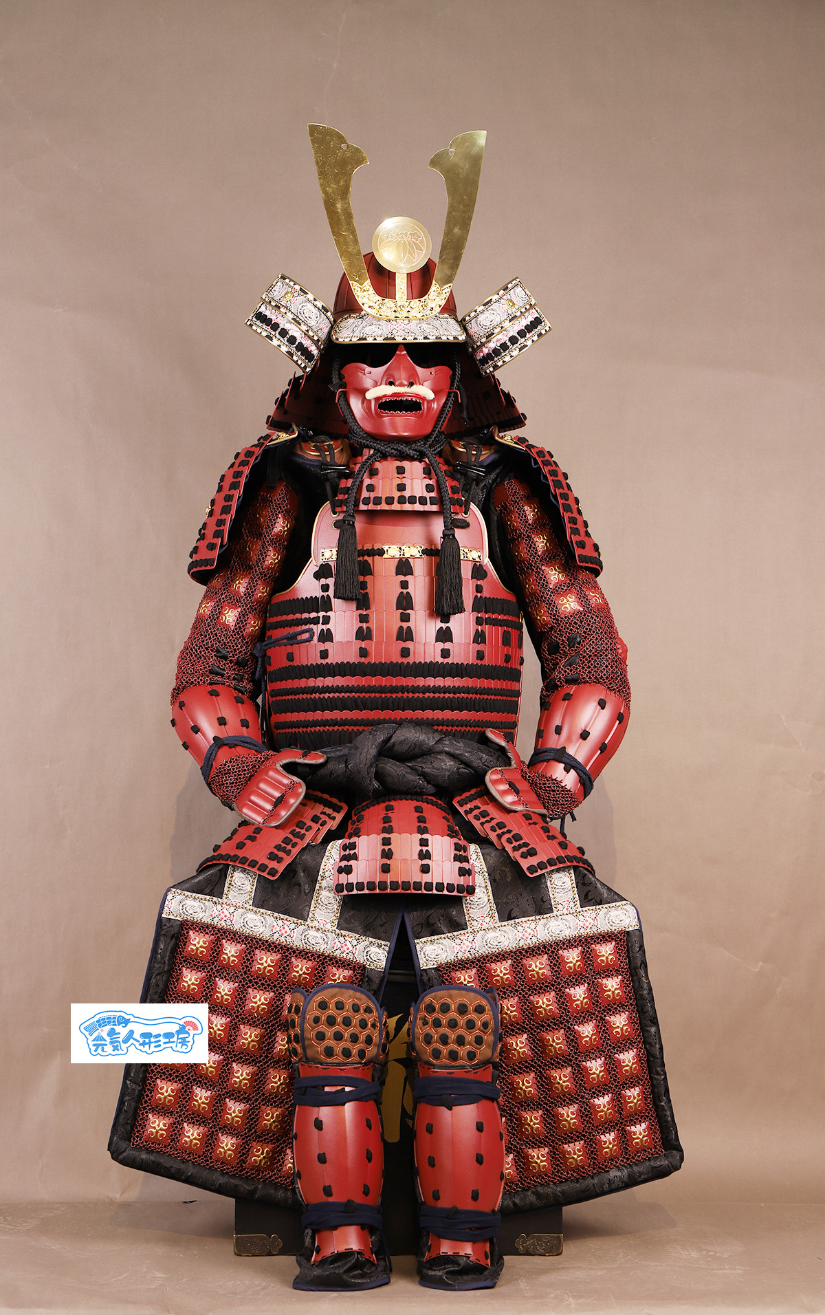 本格 甲冑 鎧兜 黒赤 伝統武士飾り 戦国武将風 和風インテリア 兜飾り 撮影 舞台 コスプレ用 五月人形代替 245,000円