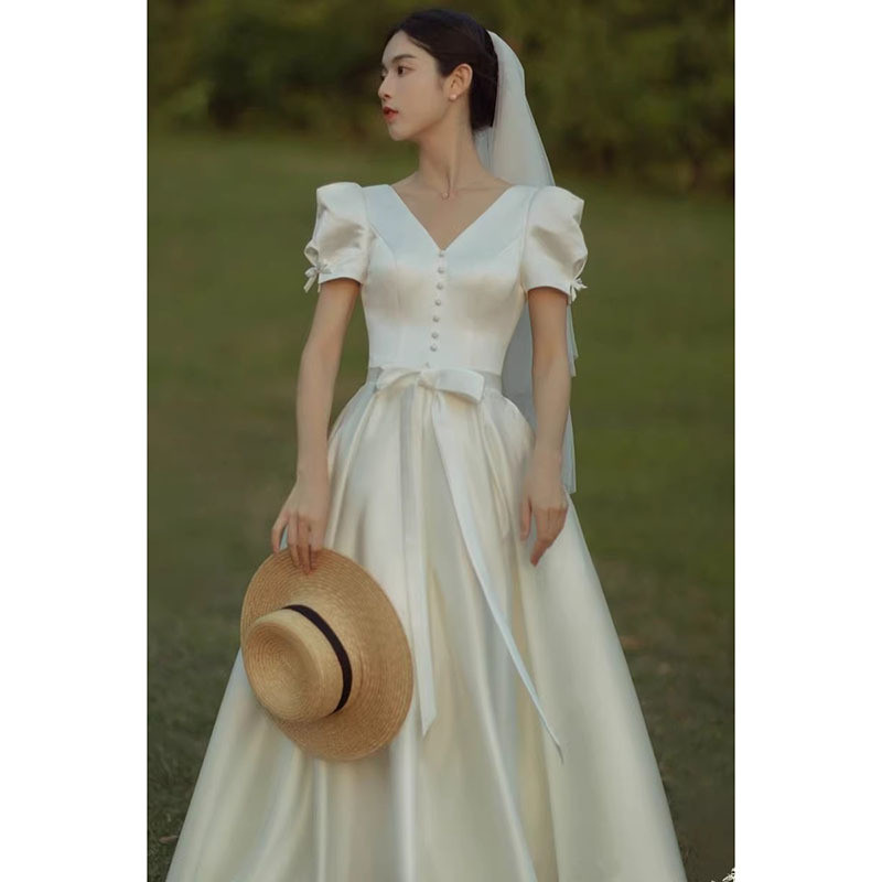 高級感 白 黒 Vネック 半袖 ウェディングドレス シンプル 韓国風 花嫁 誕生日 成人式 前撮り HL686