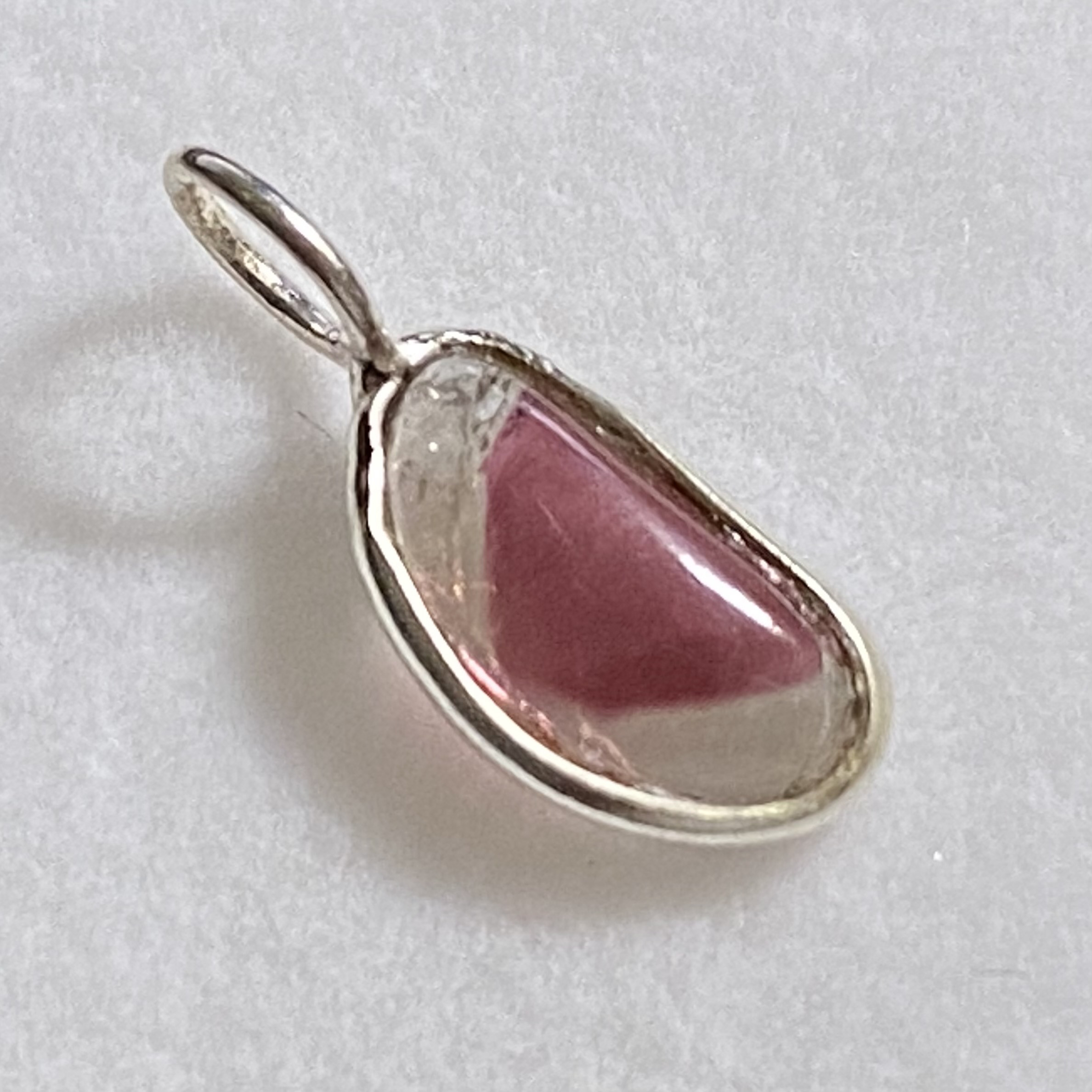 バイカラートルマリン　シルバーチャーム　天然石CA18