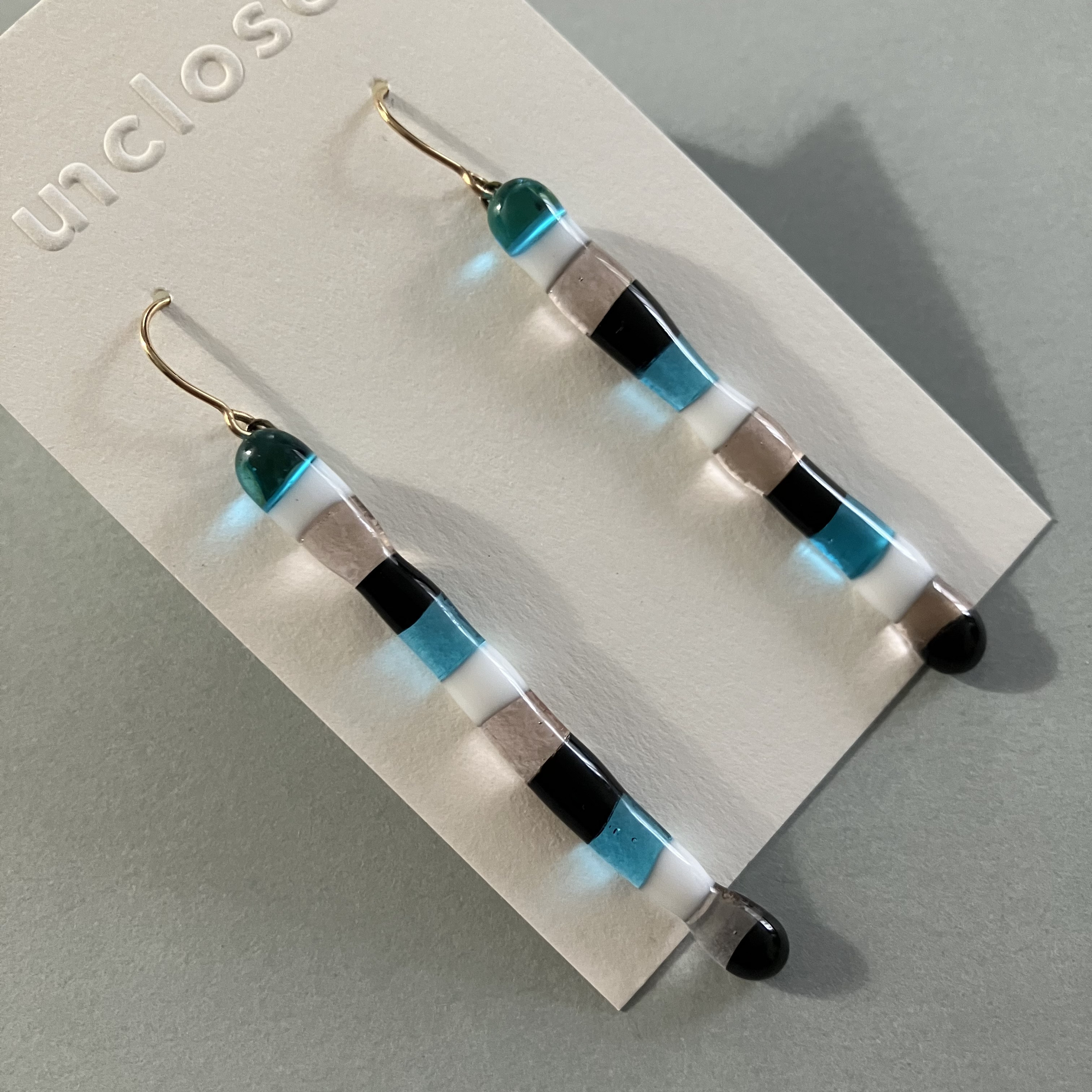 ガラスのピアス、イヤリング　金属アレルギー対応