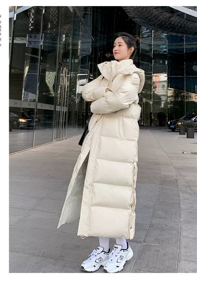 2025年ストレートホワイトカモフラ牛角ボタン ダウンジャケット女性中長期大毛襟厚手冬ファッションコート 高級感 旅行