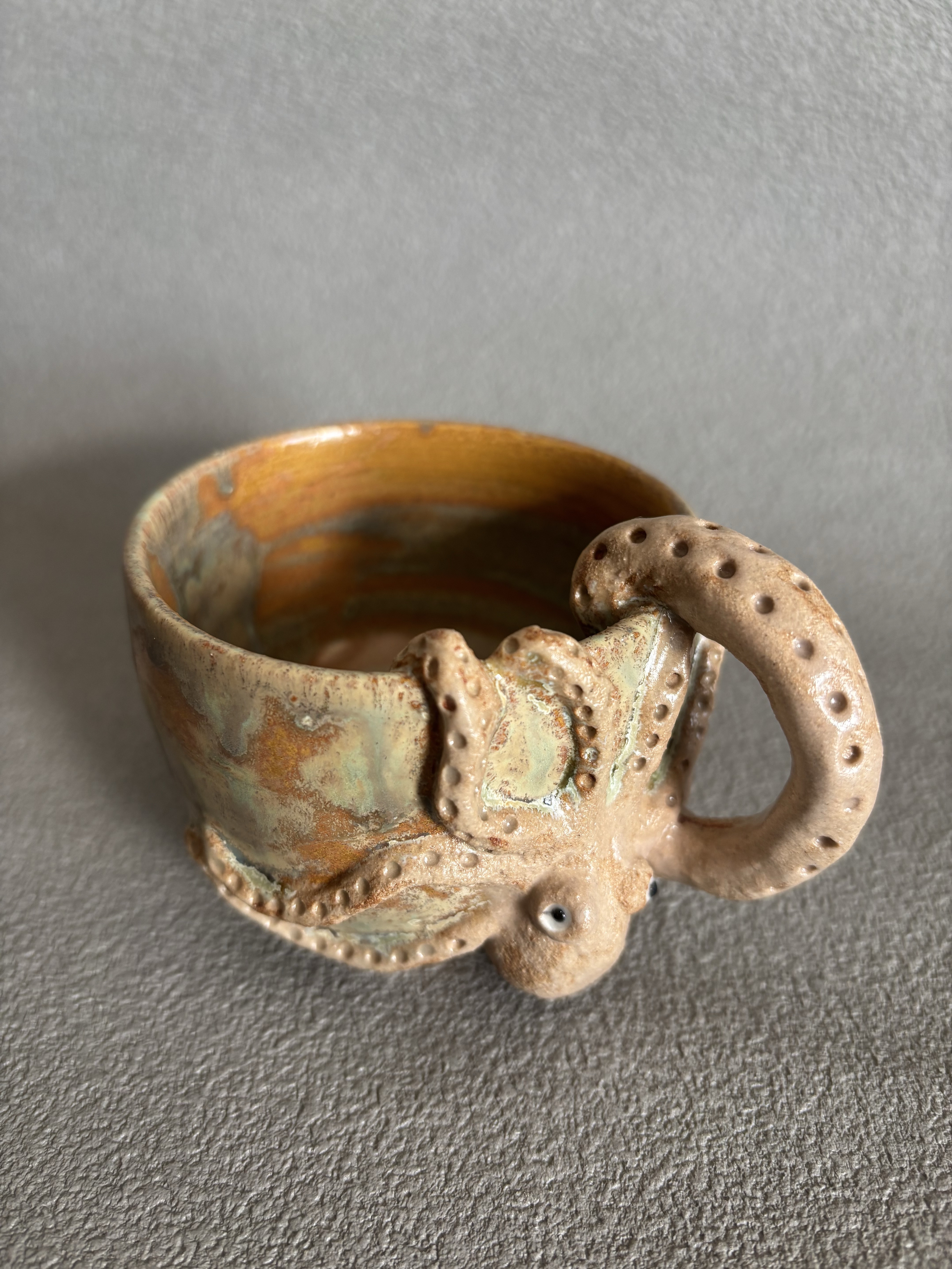 タコ　コーヒーカップ　OE-4 生き物シリーズ　タコがモチーフ　脚が取っ手　国芳タコ　エメラルドグリーン