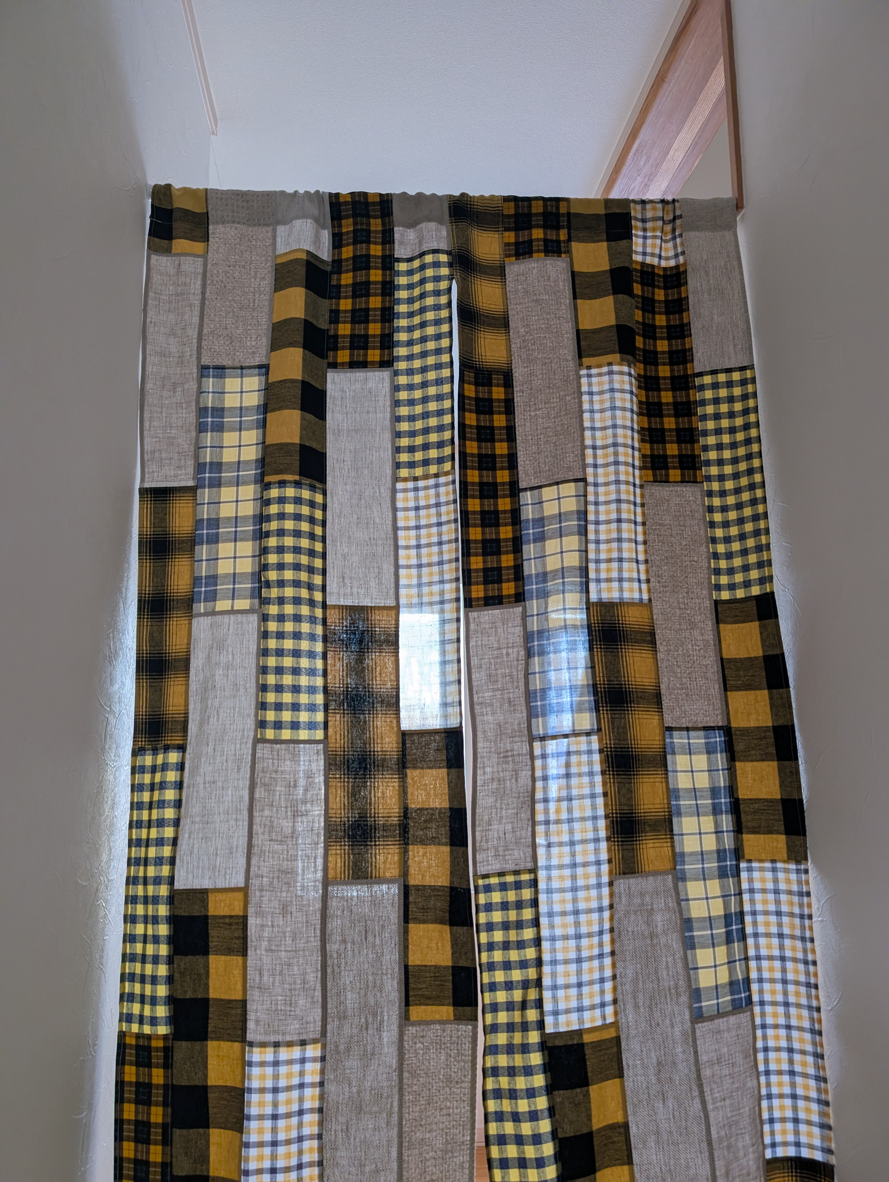 ❤秋冬♥️あったかロングのれん❤マスタードイエローチェック＆リネン無地❤細長パッチワーク❤✭83✕175✭