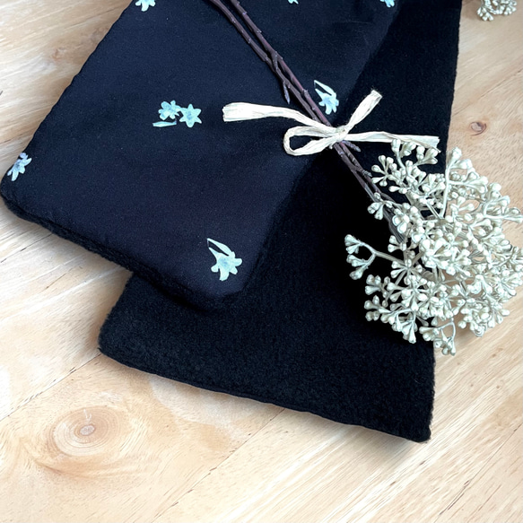 LILY ORIGINAL PRINT 大人の上質&暖かフリース コンパクトマフラー(BLACK) 5枚目の画像