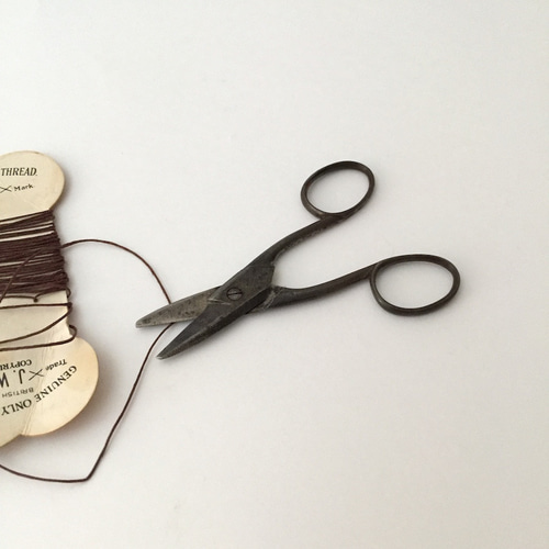 インドアンティーク葉タバコバサミ アイアンＡ インドブラス（真鍮）はさみ（Sサイズ）