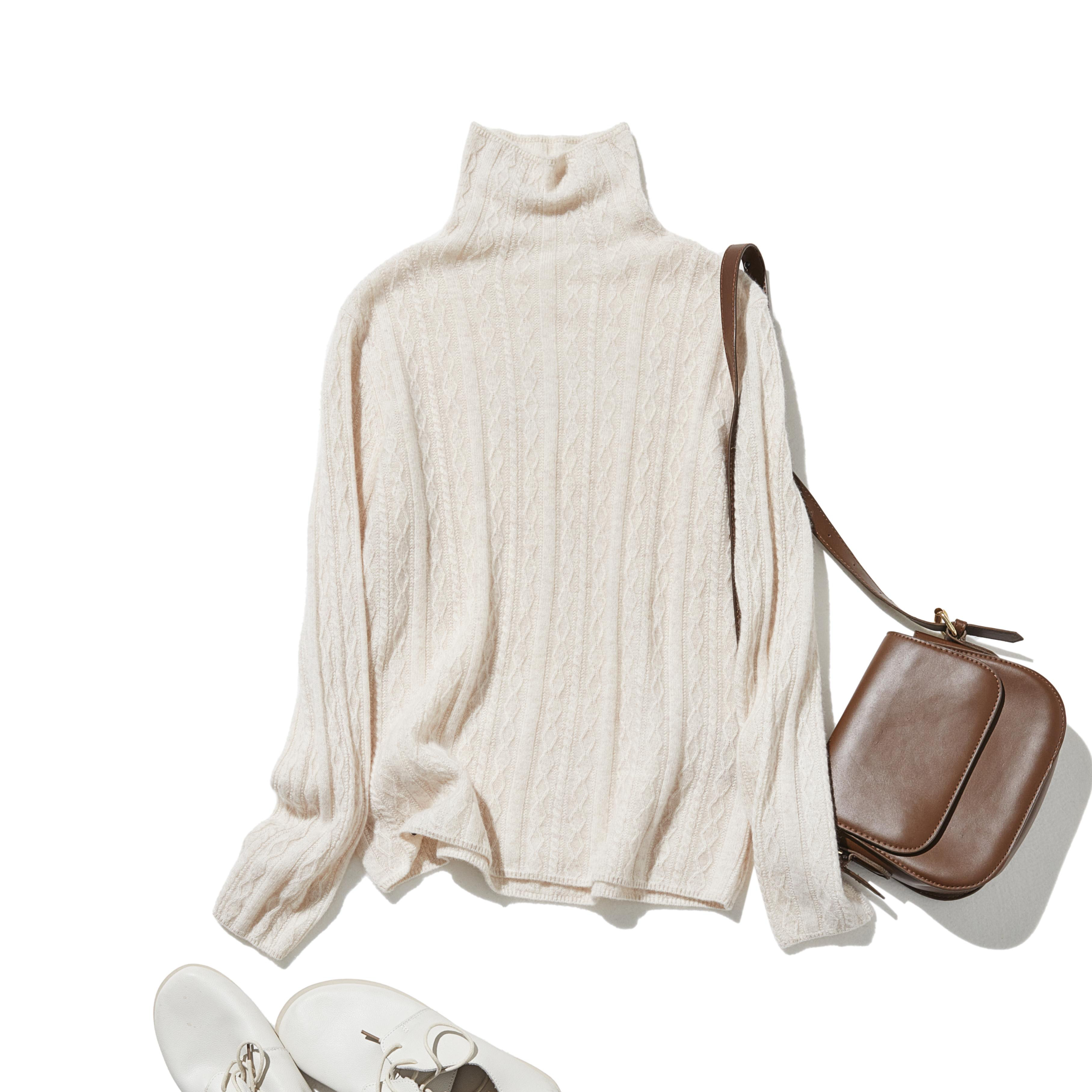 冬の定番に、立体アラン模様の美しい一品　カシミヤとウールのハイネックニット　セーター　ベージュ 251122-1