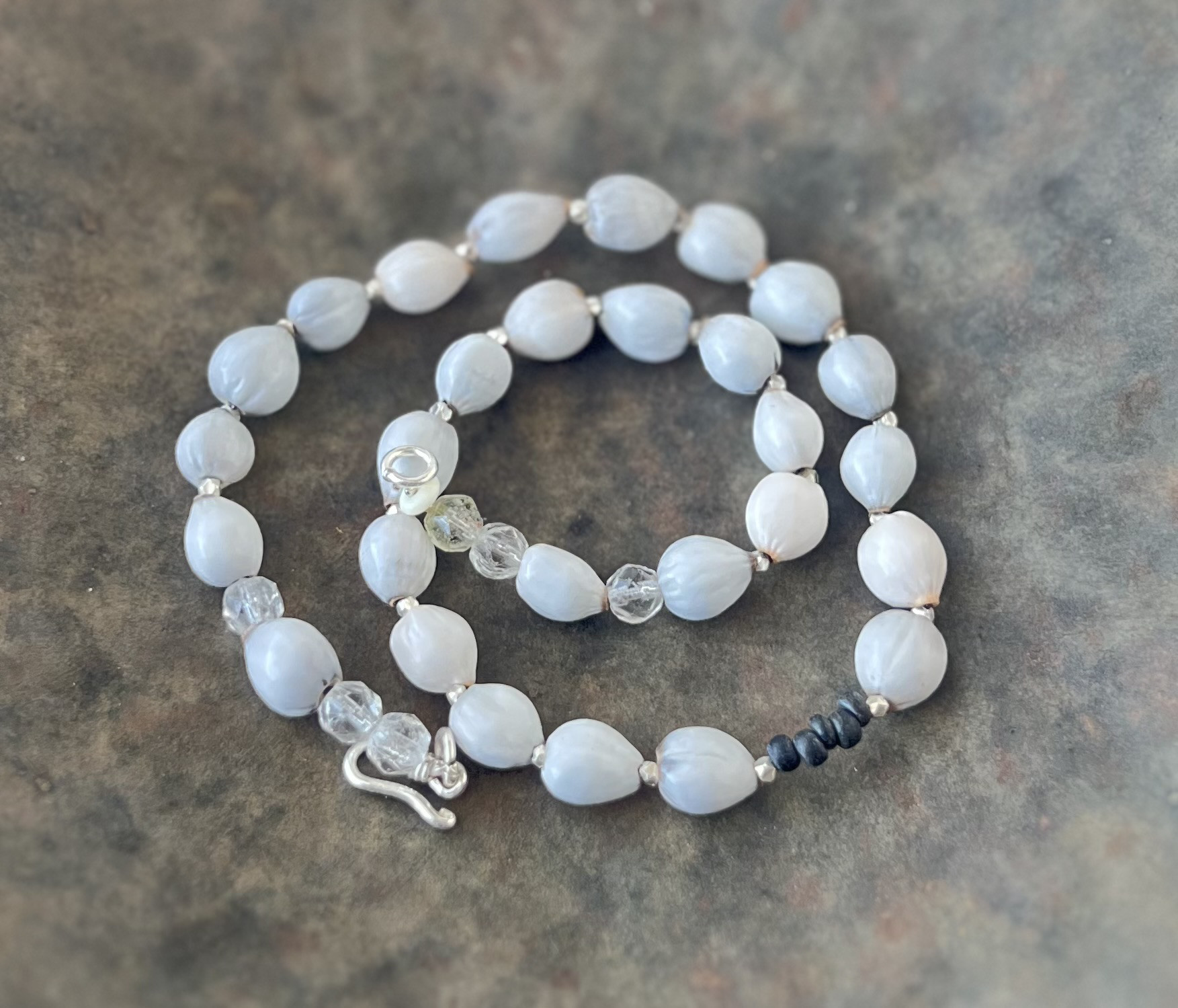 Seeds and Karen Necklace / Circle