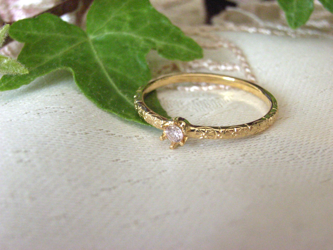 K18YG極細ピンクダイヤモンドリング（星がいっぱい）