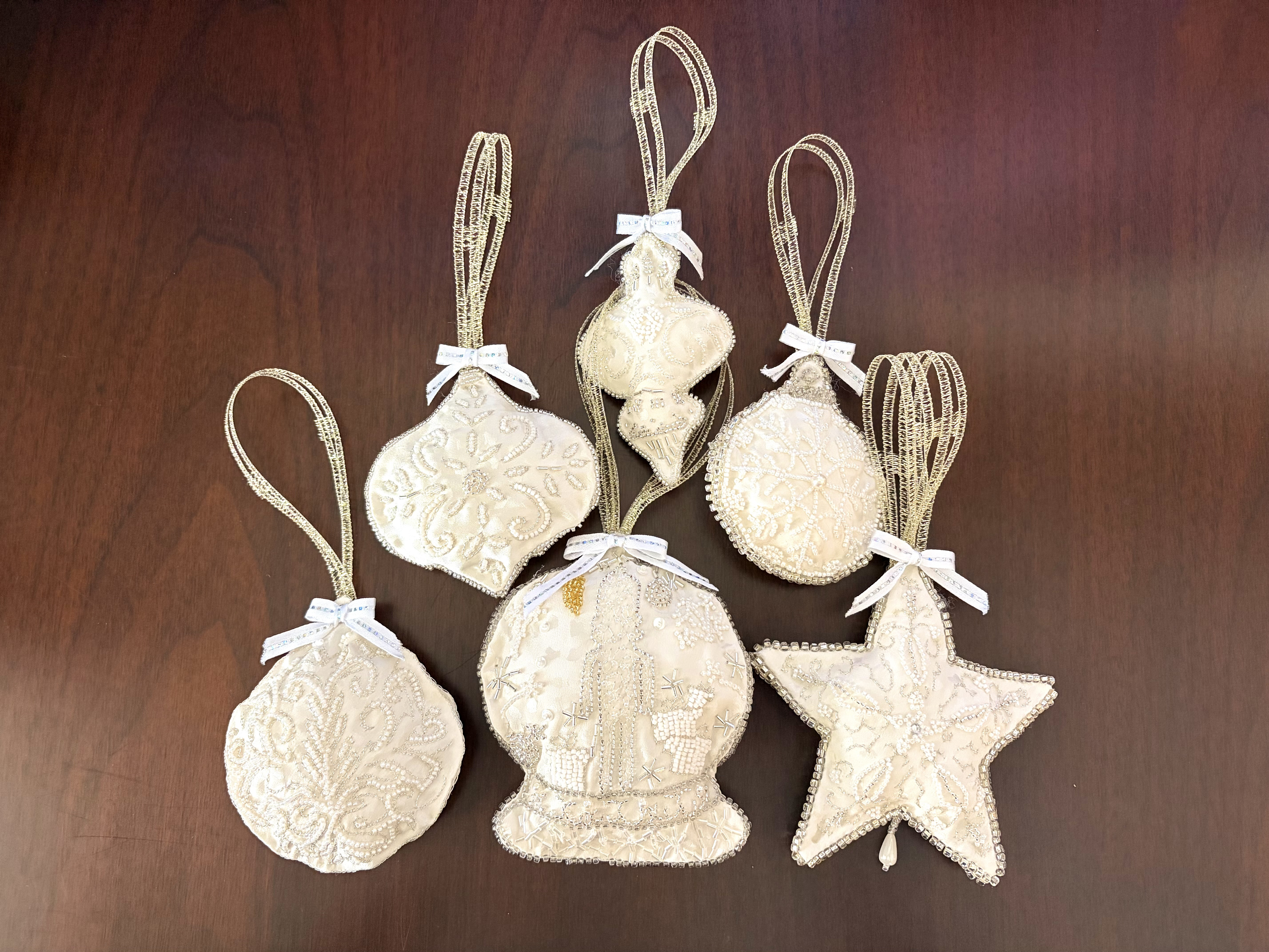 ハンドメイド✳︎クリスマスオーナメント6コセット✳︎ビーズ刺繍✳︎リュネビル　限定2つ　#MerryCreema