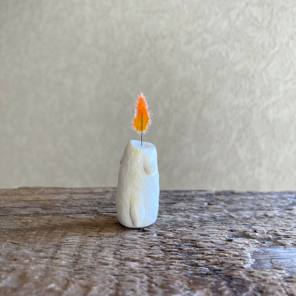 9935.bud 粘土のロウソク 1枚目の画像